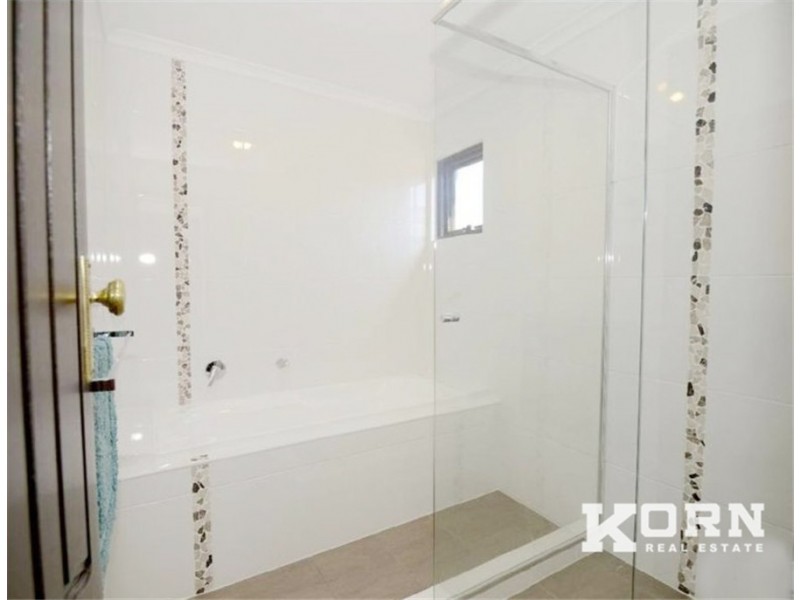 8 Heron Way, Hallett Cove SA 5158
