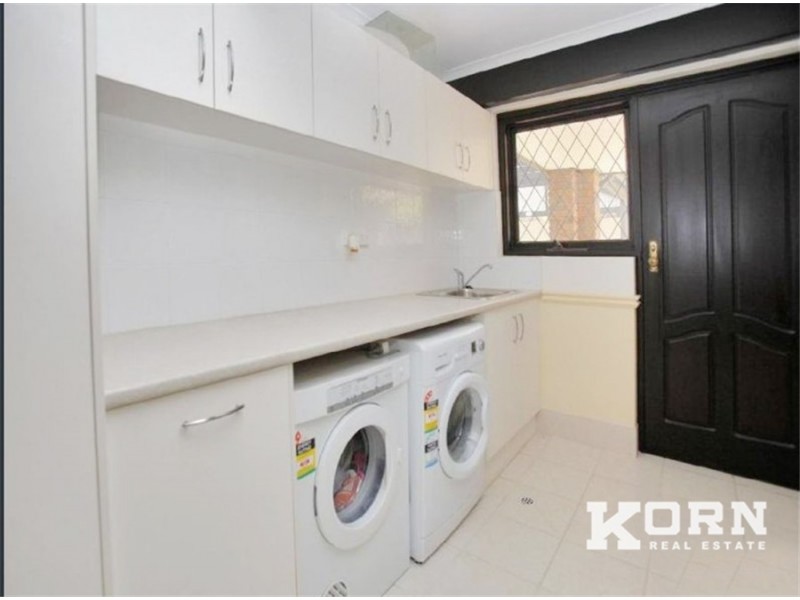 8 Heron Way, Hallett Cove SA 5158