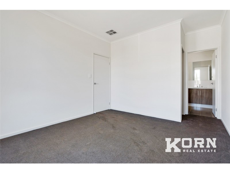 38 Danvers Grove, Woodville Gardens SA 5012