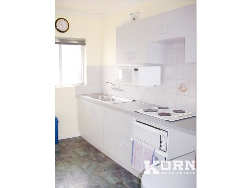 8/20 Seaview Road, West Beach SA 5024