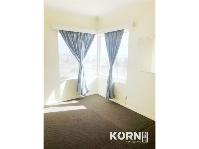 8/20 Seaview Road, West Beach SA 5024