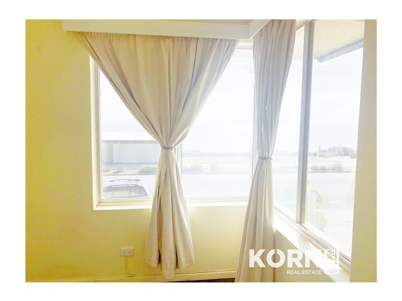 8/20 Seaview Road, West Beach SA 5024