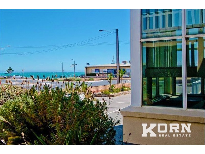 8/20 Seaview Road, West Beach SA 5024