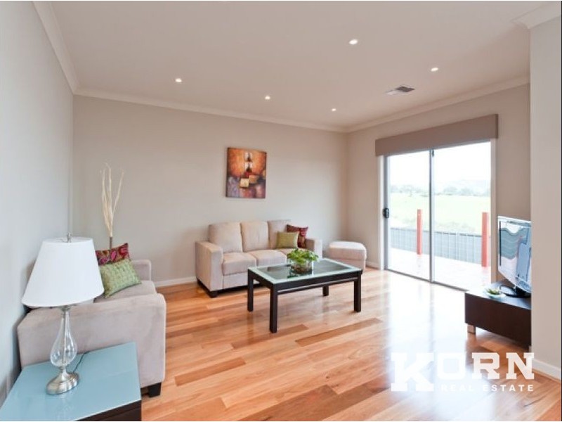 27 Redward Avenue, Greenacres SA 5086