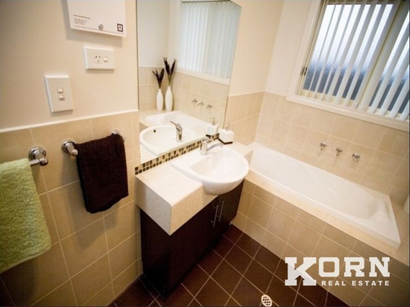 27 Redward Avenue, Greenacres SA 5086