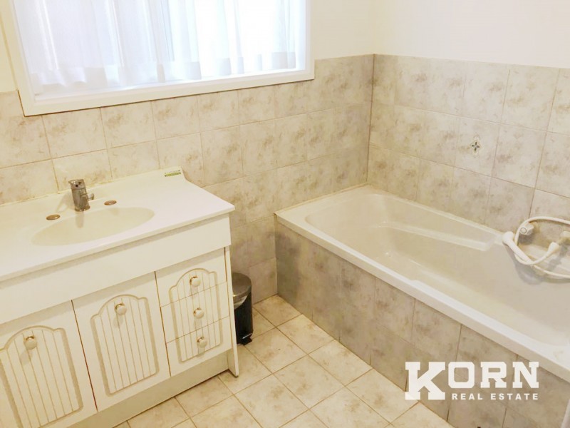 10 Thorngate Court, Oakden SA 5086