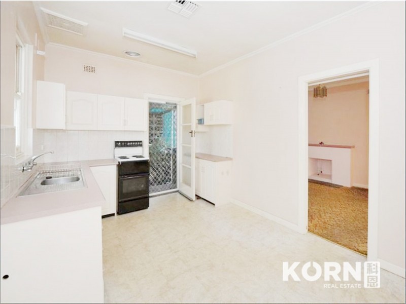 30 Tiparra Avenue, Park Holme SA 5043