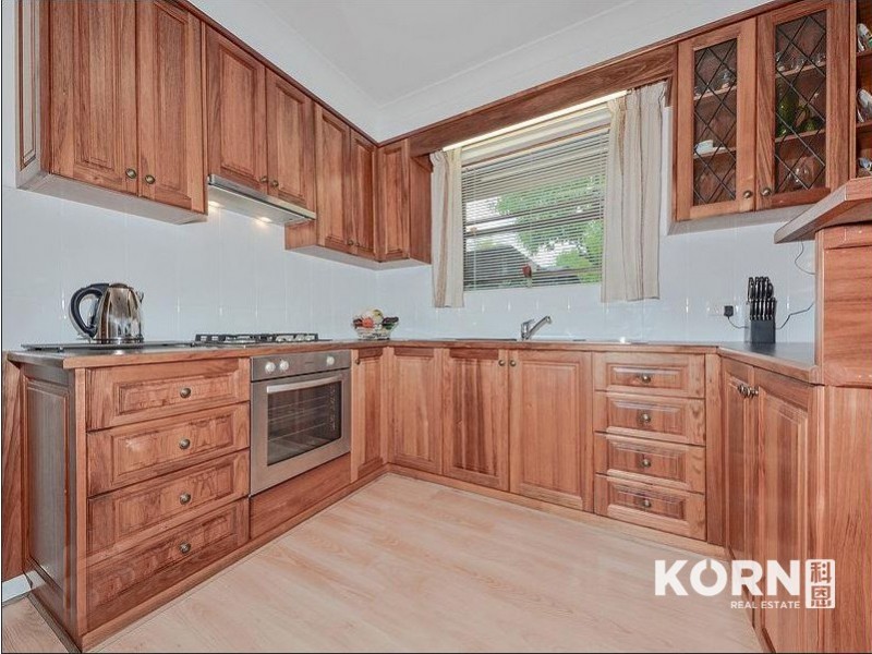 86 Flinders Drive, Valley View SA 5093