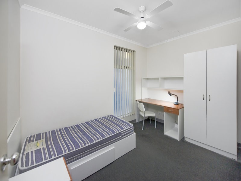 24/13 Yates Street, Mawson Lakes SA 5095