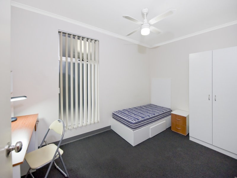 24/13 Yates Street, Mawson Lakes SA 5095