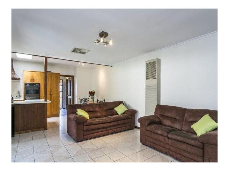 16 Lapwing Street, Hallett Cove SA 5158