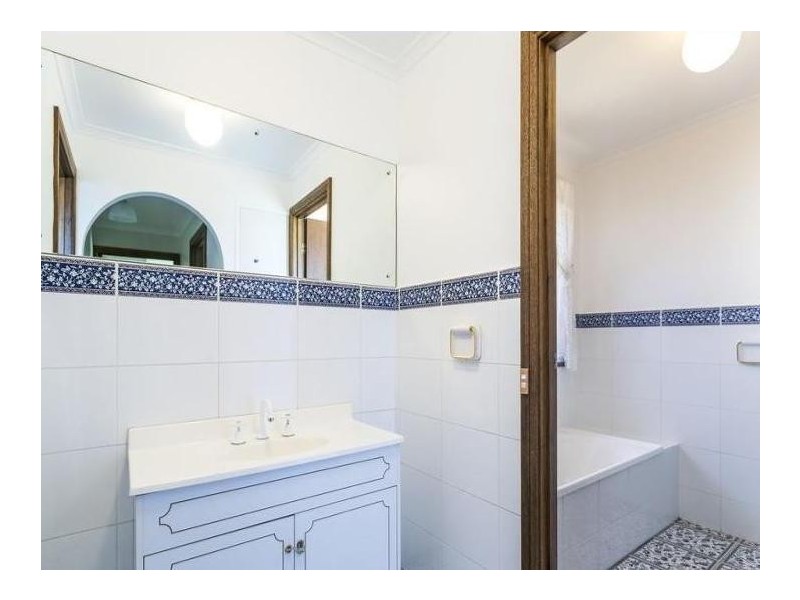 16 Lapwing Street, Hallett Cove SA 5158