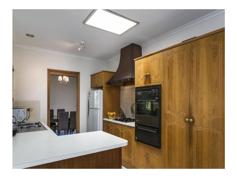 16 Lapwing Street, Hallett Cove SA 5158