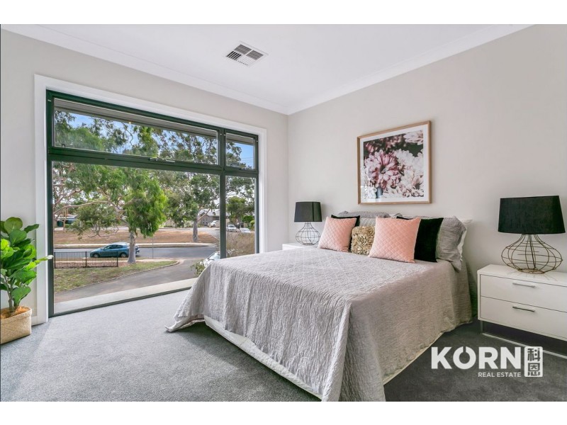 9 Cowra Crescent, Park Holme SA 5043