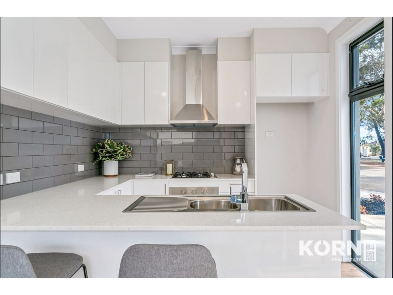 9 Cowra Crescent, Park Holme SA 5043