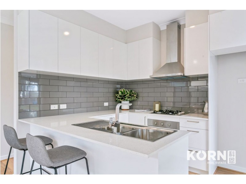 9 Cowra Crescent, Park Holme SA 5043