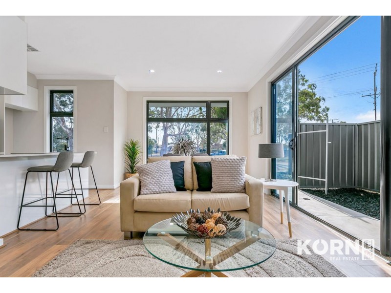 9 Cowra Crescent, Park Holme SA 5043