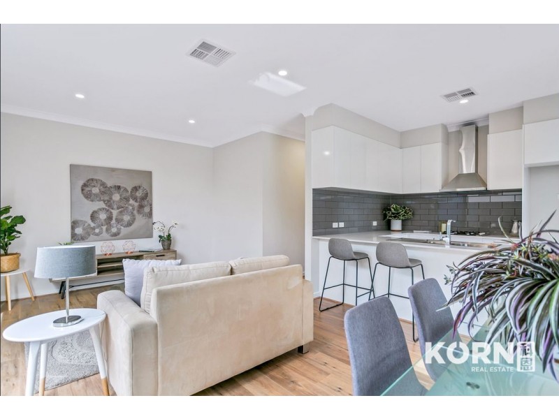 9 Cowra Crescent, Park Holme SA 5043