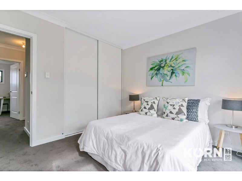 9 Cowra Crescent, Park Holme SA 5043