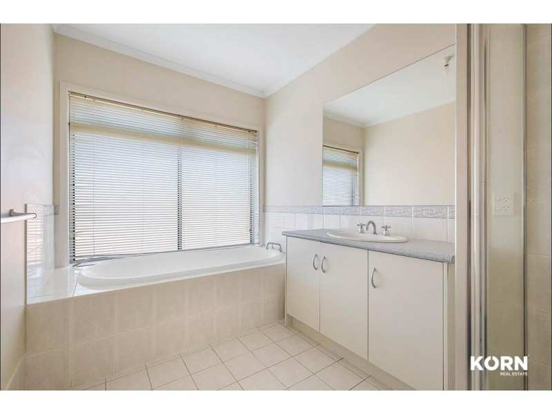 27 Alan Avenue, Campbelltown SA 5074