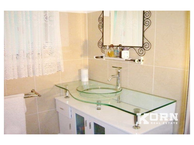 5 Sovereign Street, Hallett Cove SA 5158