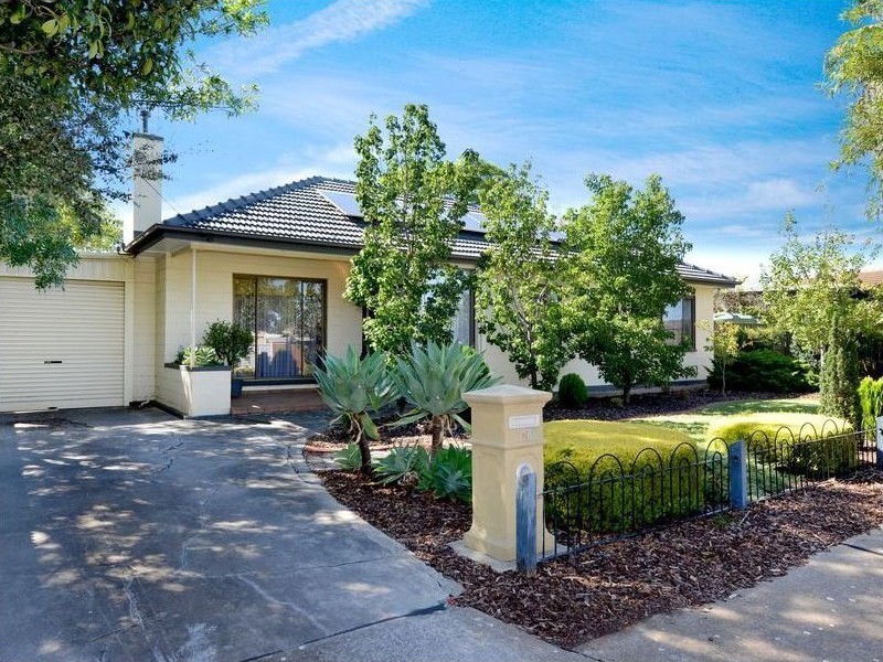 17 Greenasche Grove, Seacombe Gardens SA 5047