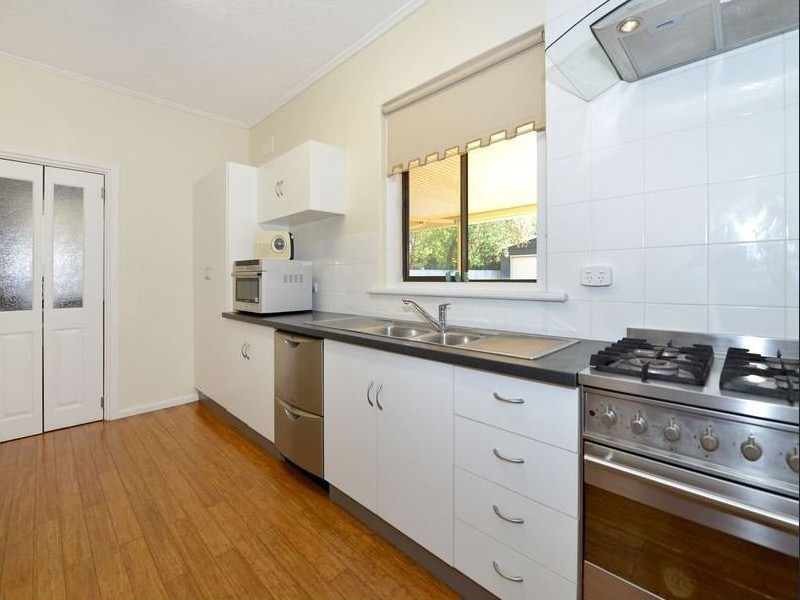 17 Greenasche Grove, Seacombe Gardens SA 5047