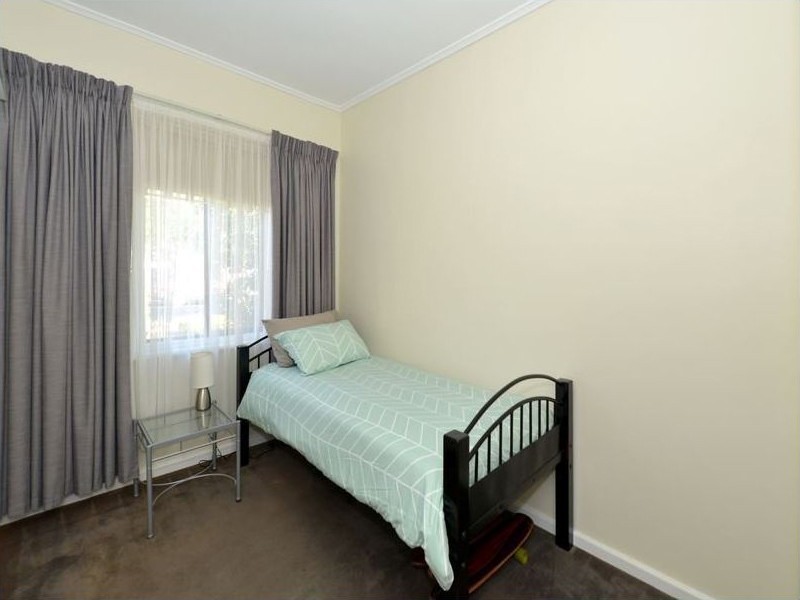 17 Greenasche Grove, Seacombe Gardens SA 5047