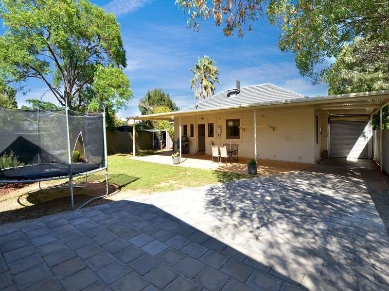 17 Greenasche Grove, Seacombe Gardens SA 5047