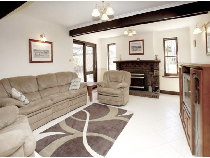 8 Heron Way, Hallett Cove SA 5158