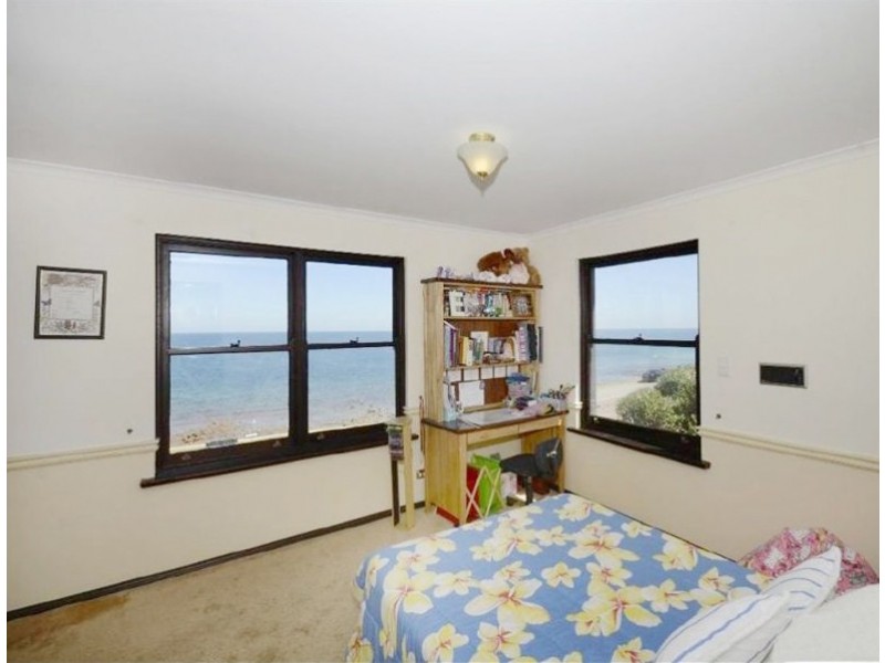 8 Heron Way, Hallett Cove SA 5158