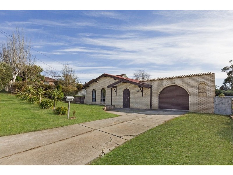 4 Sunvalley Road, O’halloran Hill SA 5158