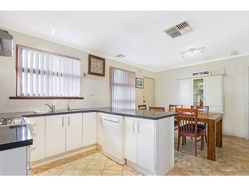 4 Sunvalley Road, O’halloran Hill SA 5158