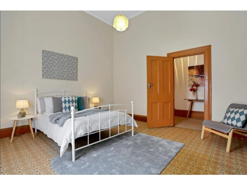 5 Harrow Road, St Peters SA 5069