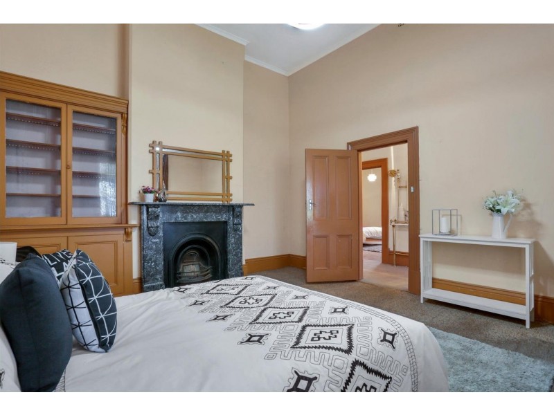 5 Harrow Road, St Peters SA 5069
