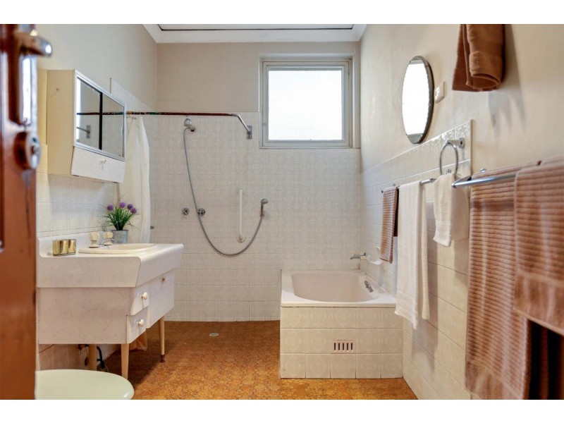 5 Harrow Road, St Peters SA 5069