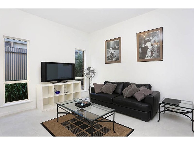 17A Leonore Avenue, Kensington Gardens SA 5068