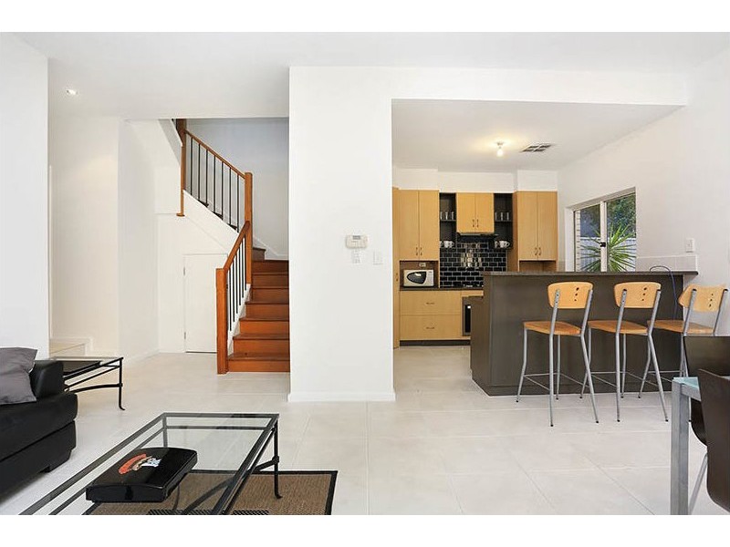 17A Leonore Avenue, Kensington Gardens SA 5068