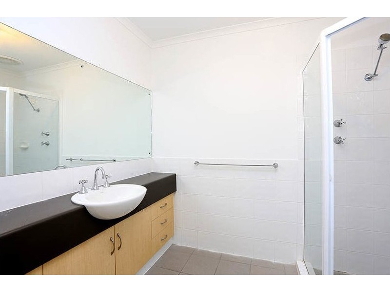 17A Leonore Avenue, Kensington Gardens SA 5068