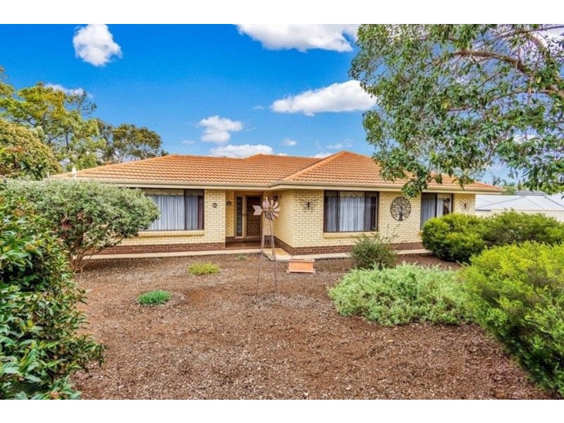 5 Lindsay Avenue, Valley View SA 5093