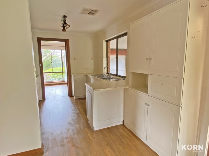 1 Sarepta Court, Flagstaff Hill SA 5159