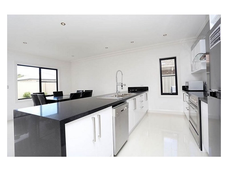 16 Harbour View Terrace, Victor Harbor SA 5211