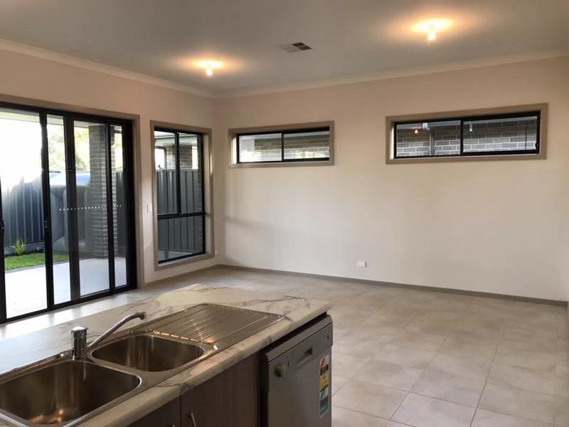 11 Gilles Crescent, Hillcrest SA 5086