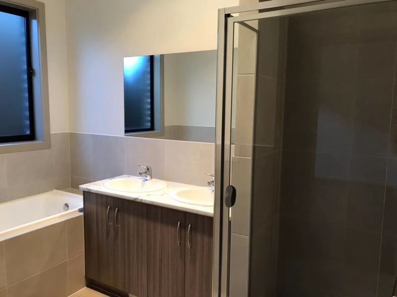 11 Gilles Crescent, Hillcrest SA 5086