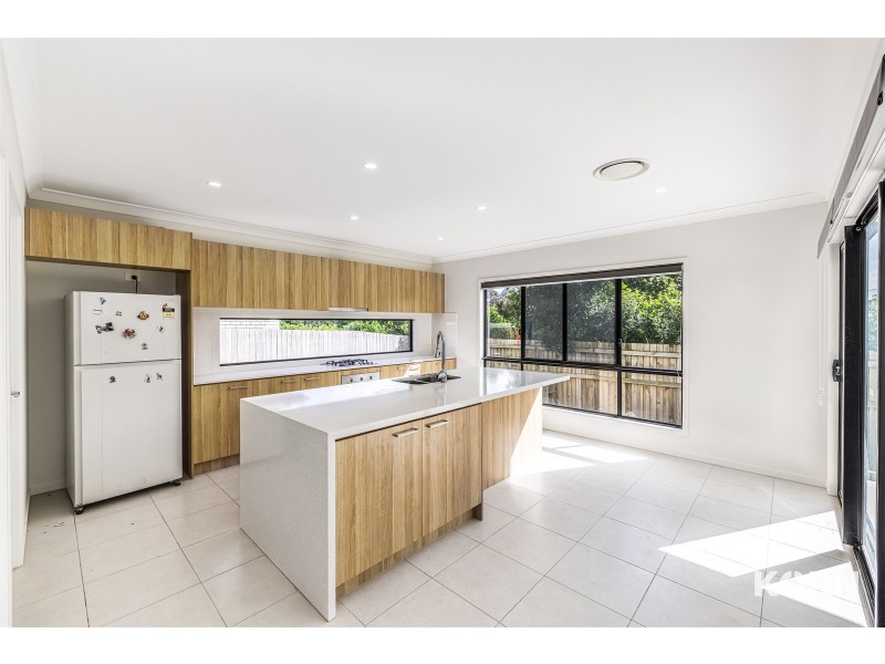 8 Bottlebrush Street, Rochedale QLD 4123
