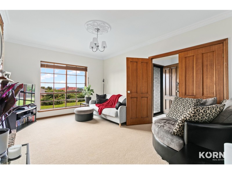 16 Lapwing Street, Hallett Cove SA 5158