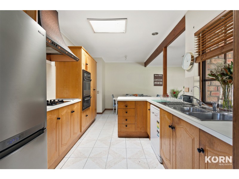 16 Lapwing Street, Hallett Cove SA 5158