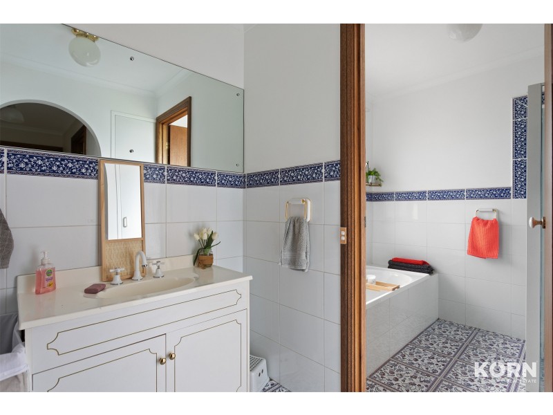 16 Lapwing Street, Hallett Cove SA 5158