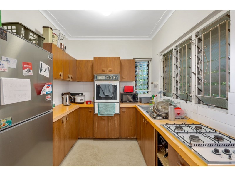 36 Depper Street, St Lucia QLD 4067