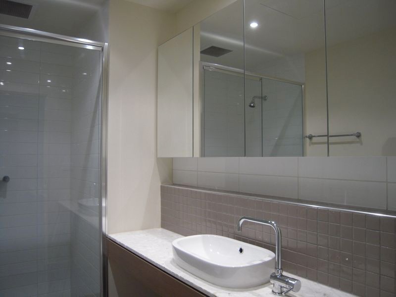 215/1-2 Tarni Court, New Port SA 5015